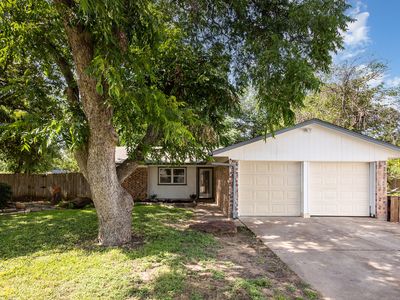 2200 Clover Park Dr, Arlington, TX, 76013