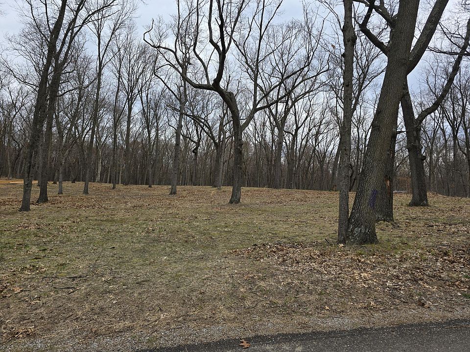 2nd image of E North Dr