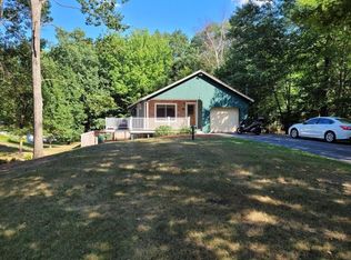 24 Sanborn St, Danville, NH 03819