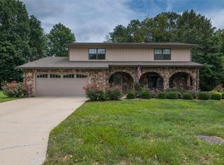 1004 Matthew Dr, O'Fallon, IL 62269