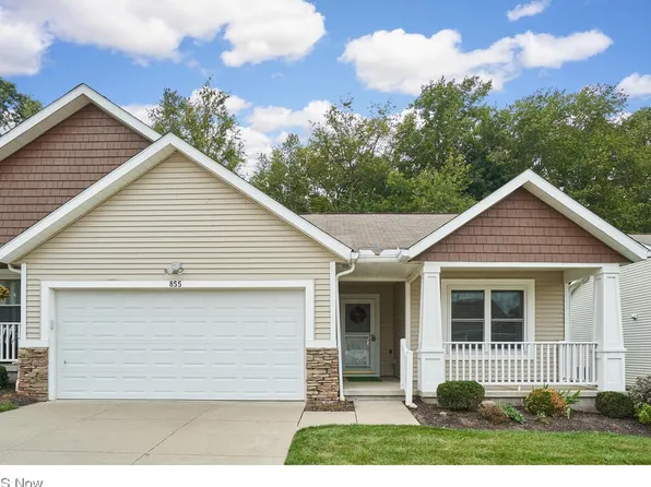 855 Bristol Dr, Akron, OH 44312
