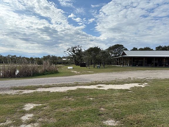 2nd image of 17 Bee Tree Cir