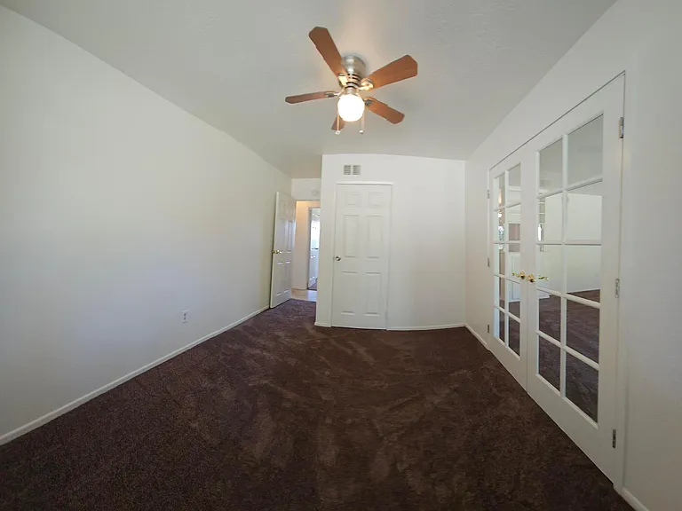 2272 Toluca Dr — Photo 19