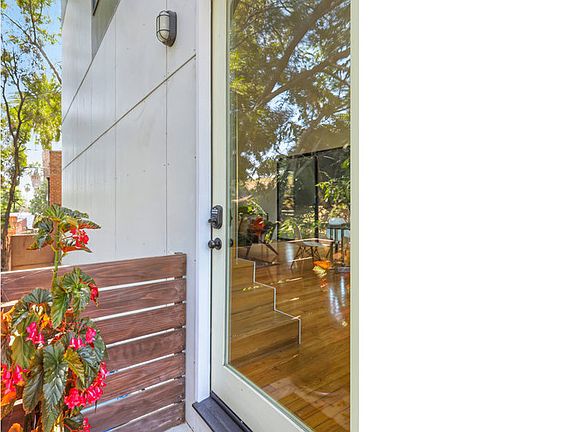 4th image of 1298 3/4 W Sunset Blvd