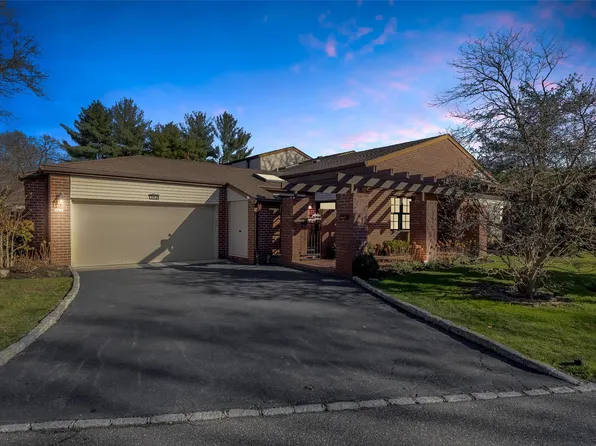 143 Darters Lane, Manhasset, NY 11030