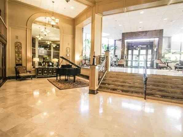 3525 Sage Rd APT 908, Houston, TX 77056