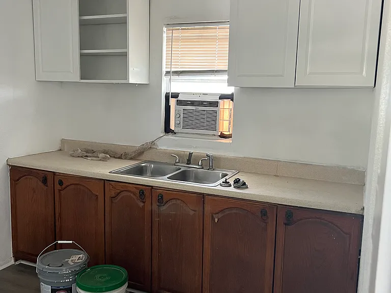602 Monroe St — Photo 8