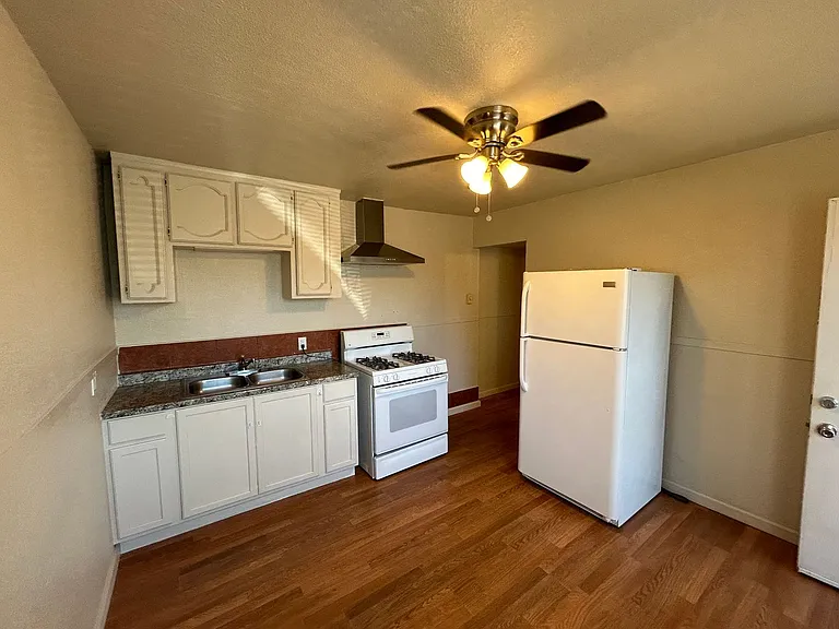 520 Solano St — Photo 3