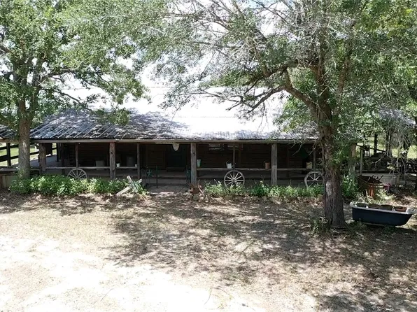 3107 Bob Mathews St, Bedias, TX 77831
