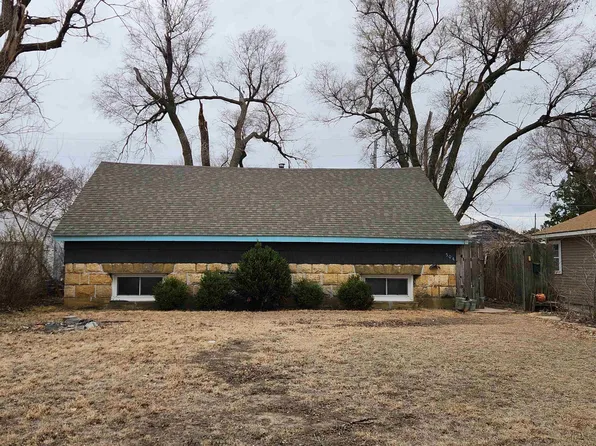 504 E 15th St, Ellis, KS 67637