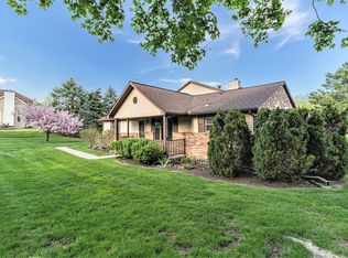 975 Woodlane Dr #B-1, Rochester, MI 48307