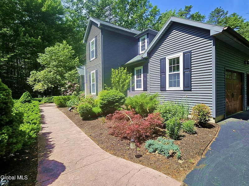 4th image of 29 Barrington Drive