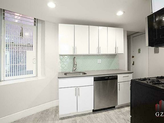 4th image of 539 W 155th St #1A
