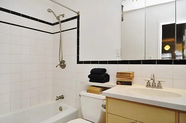 Rented by Keller Williams NYC | media 8