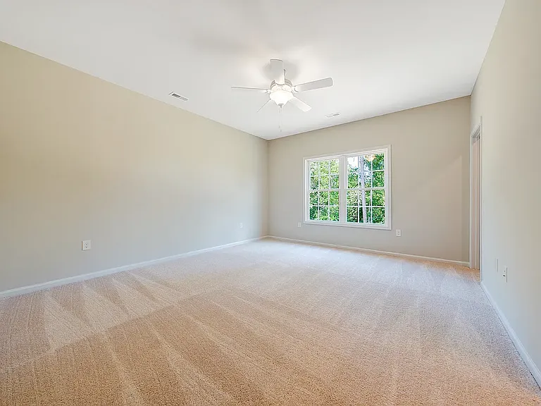 956 Carriage Pkwy — Photo 33