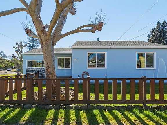 3rd image of 1136 Poppy Drive