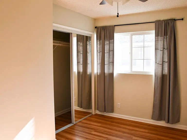 1210 E Oakmont Ave — Photo 20