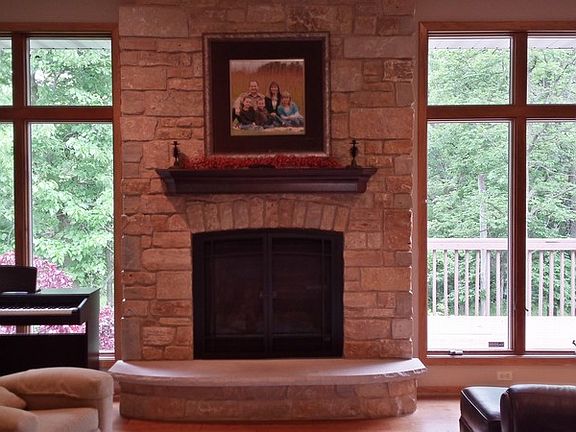 Great room w/ 10 ft ceilings