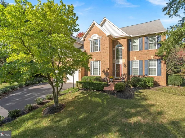 21645 Demott Dr, Ashburn, VA 20148