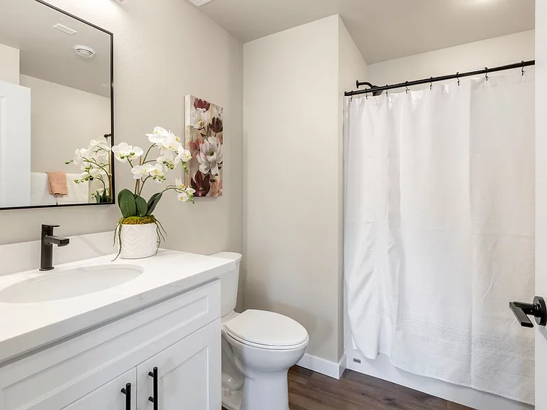 1779 Village Ln SE — Photo 13