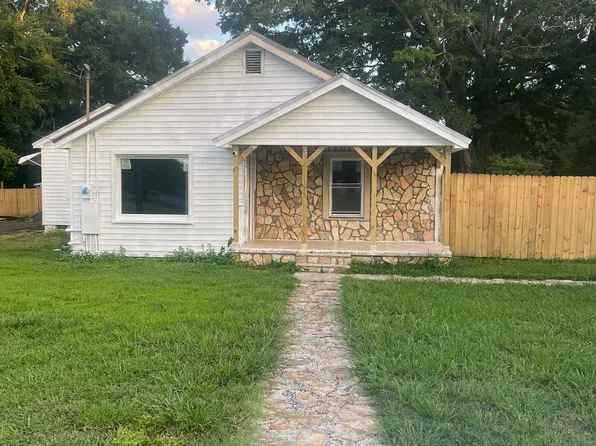 204 Harrison Dr, Belmont, NC 28012