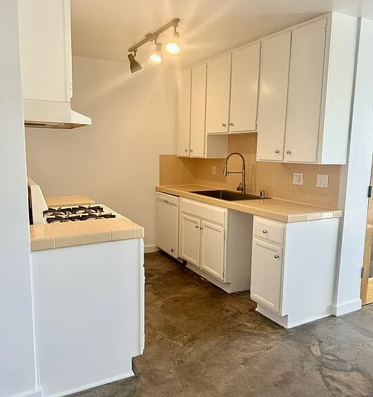 511 Rialto Ave #1 — Photo 9