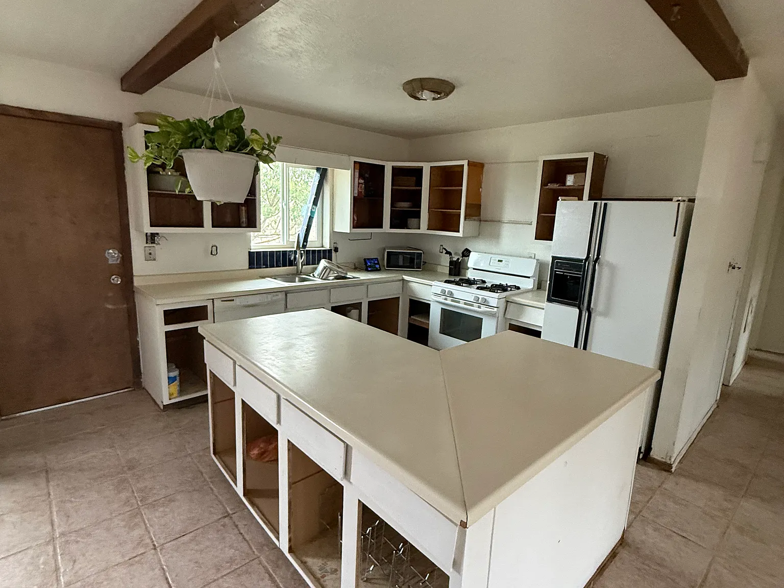 3 bed, 1248 sqft, $1,800 — Photo 3