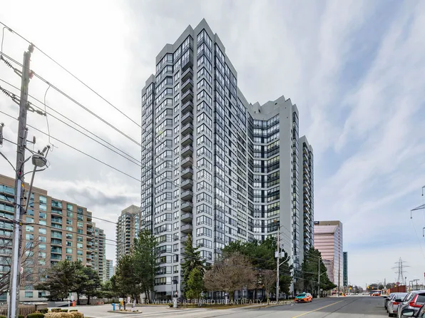 7 Bishop Ave #217, Toronto, ON M2M 4J4
