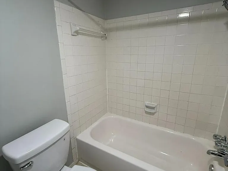 3100 S Manchester St #333 — Photo 9