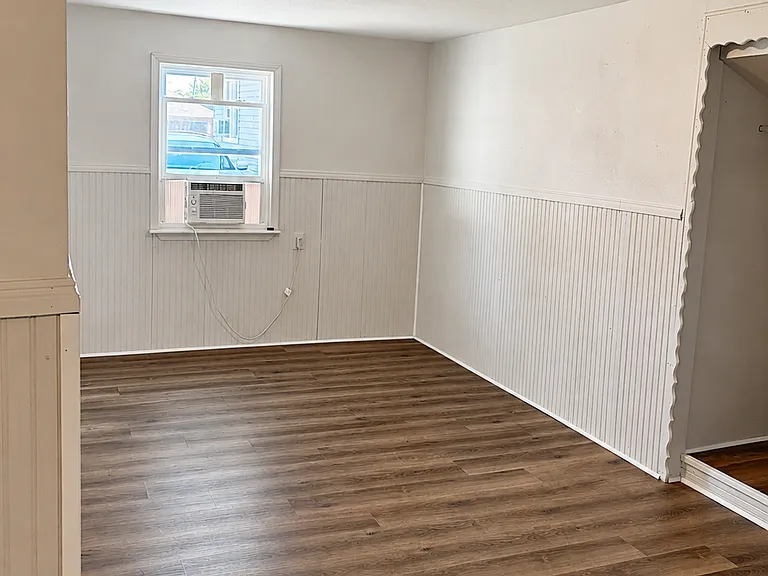 215 SE 38th St #215 — Photo 10