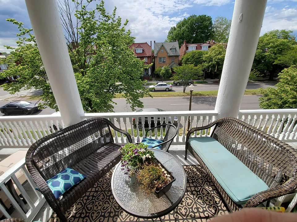 7 N Arthur Ashe Blvd #10