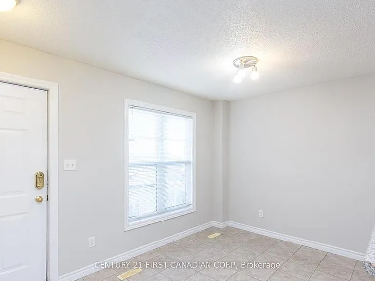 600 Sarnia Rd #47 — Photo 3