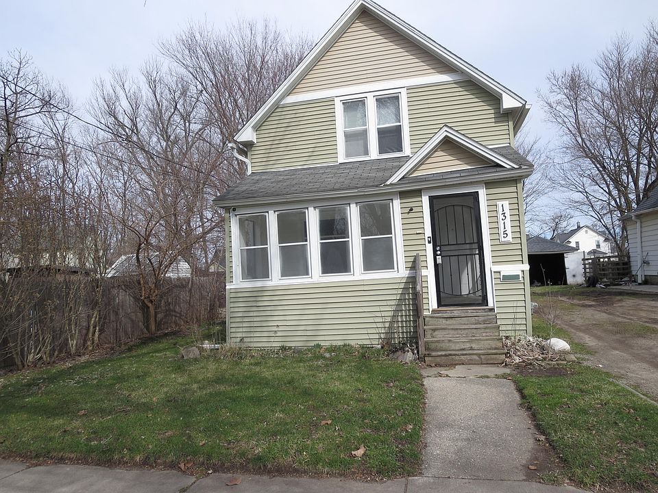 1st image of 1315 Jackson St