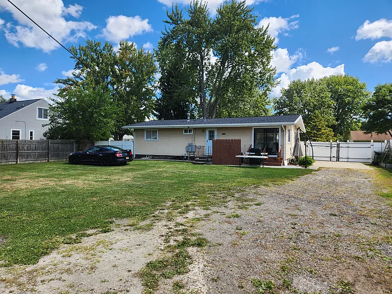 37351 Susan St — Photo 38