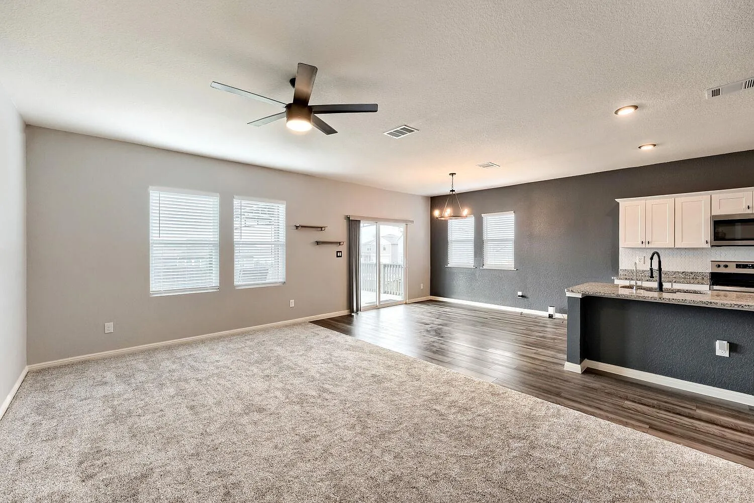 3 bed, 2.5 bath, 2082 sqft, $2,100 — Photo 4