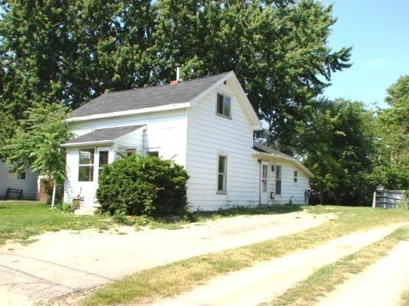 216 S East St, Saint Louis, MI 48880