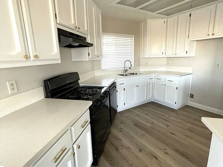 8101 Jacaranda Ave — Photo 6