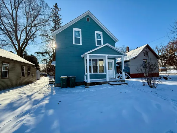 104 Lake St, Marinette, WI 54143