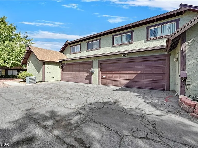 4474 Buena Vista Dr — Photo 24