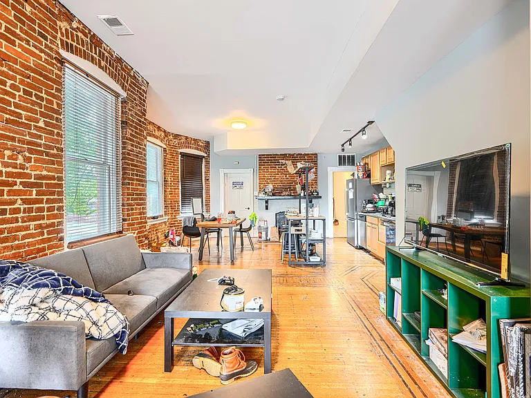 3000 N Calvert St #1 — Photo 3