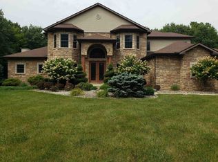 5725 Thompson Rd, Fort Wayne, IN 46816