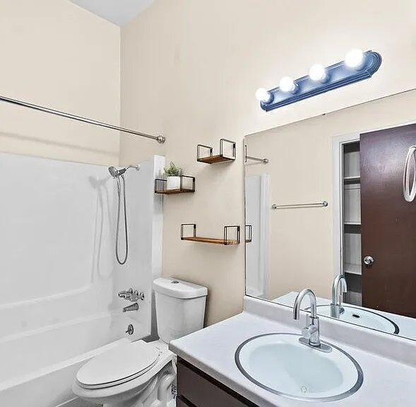 7239 S 580 E — Photo 11