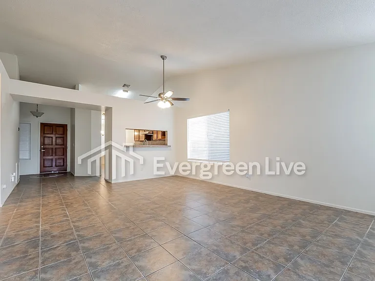 4301 W Blacksmith St — Photo 5