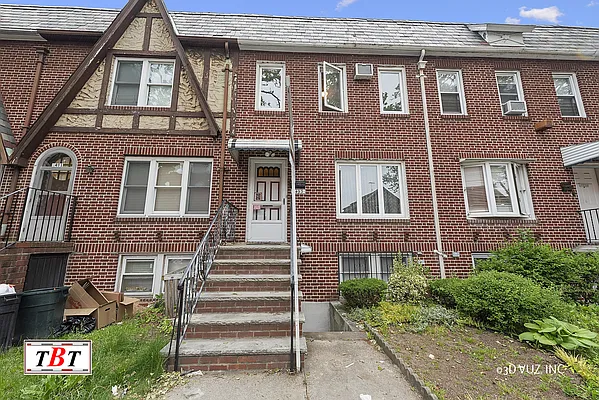 Sold by Behfar Team LLC | media 2
