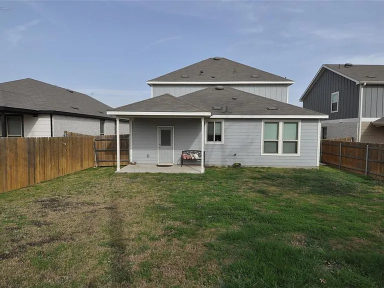1717 T H Johnson Dr — Photo 24