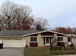 3102 Edgewood St, Portage, IN 46368