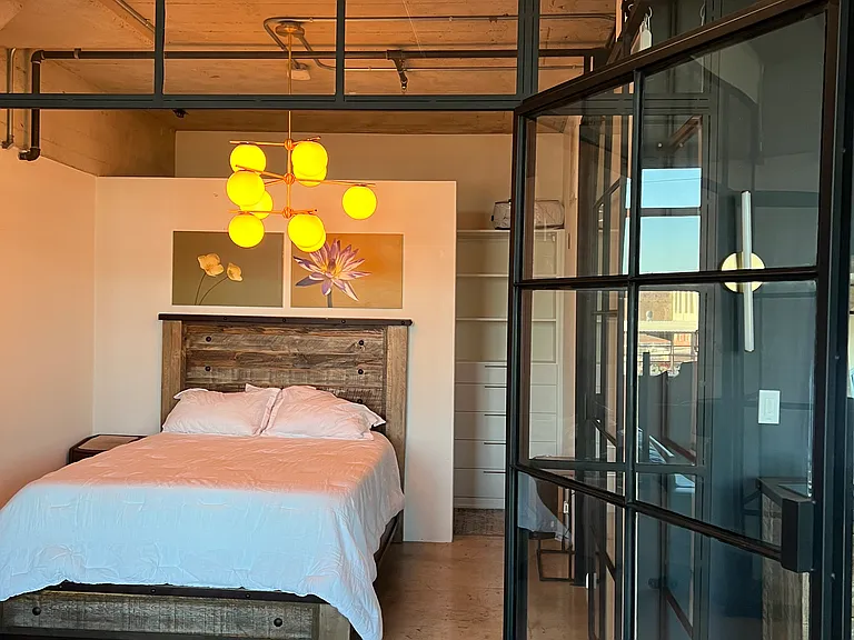825 E 4th St #308 — Photo 7