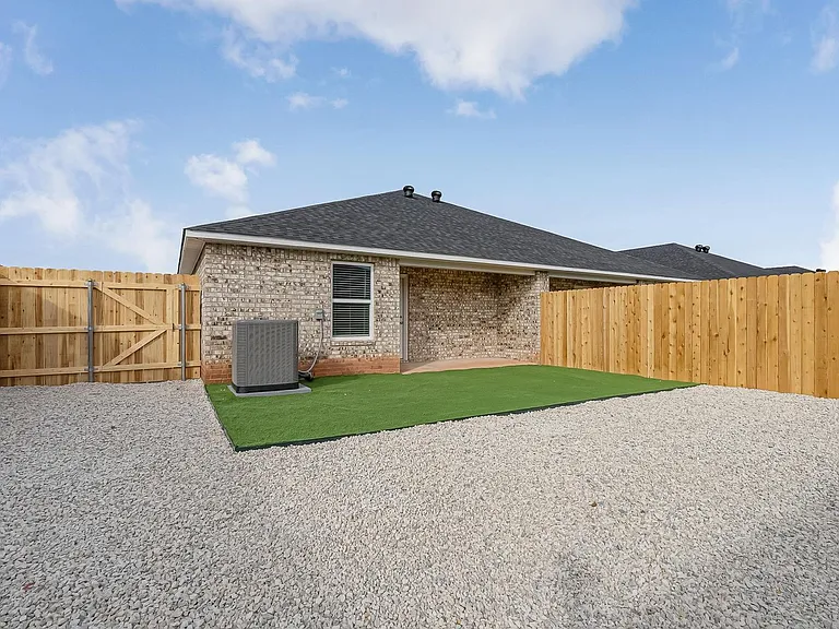 2651 Baron Ave — Photo 35
