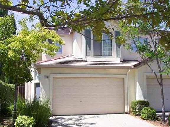 2nd image of 1810 Gardenia Ct