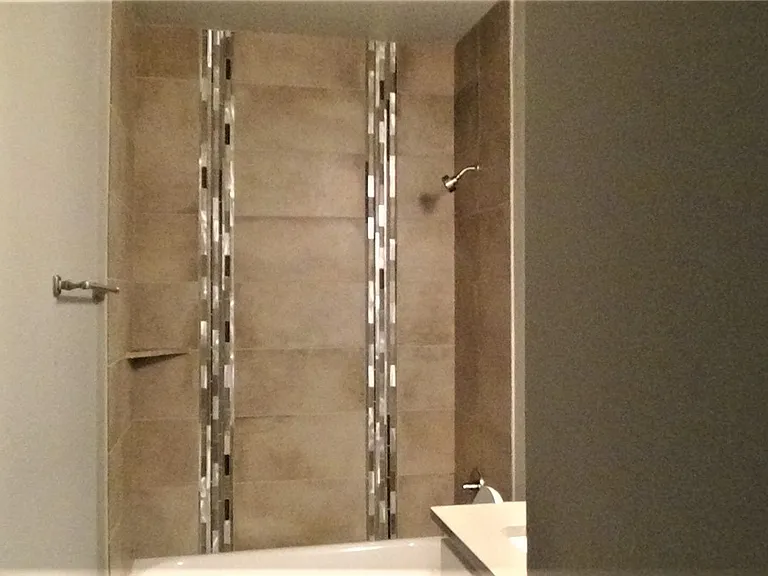 212 N Bryan Ave #202 — Photo 8